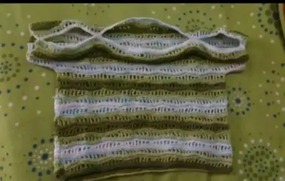 Polera tejida a crochet verde y blanco 🌿 - miniatura 2