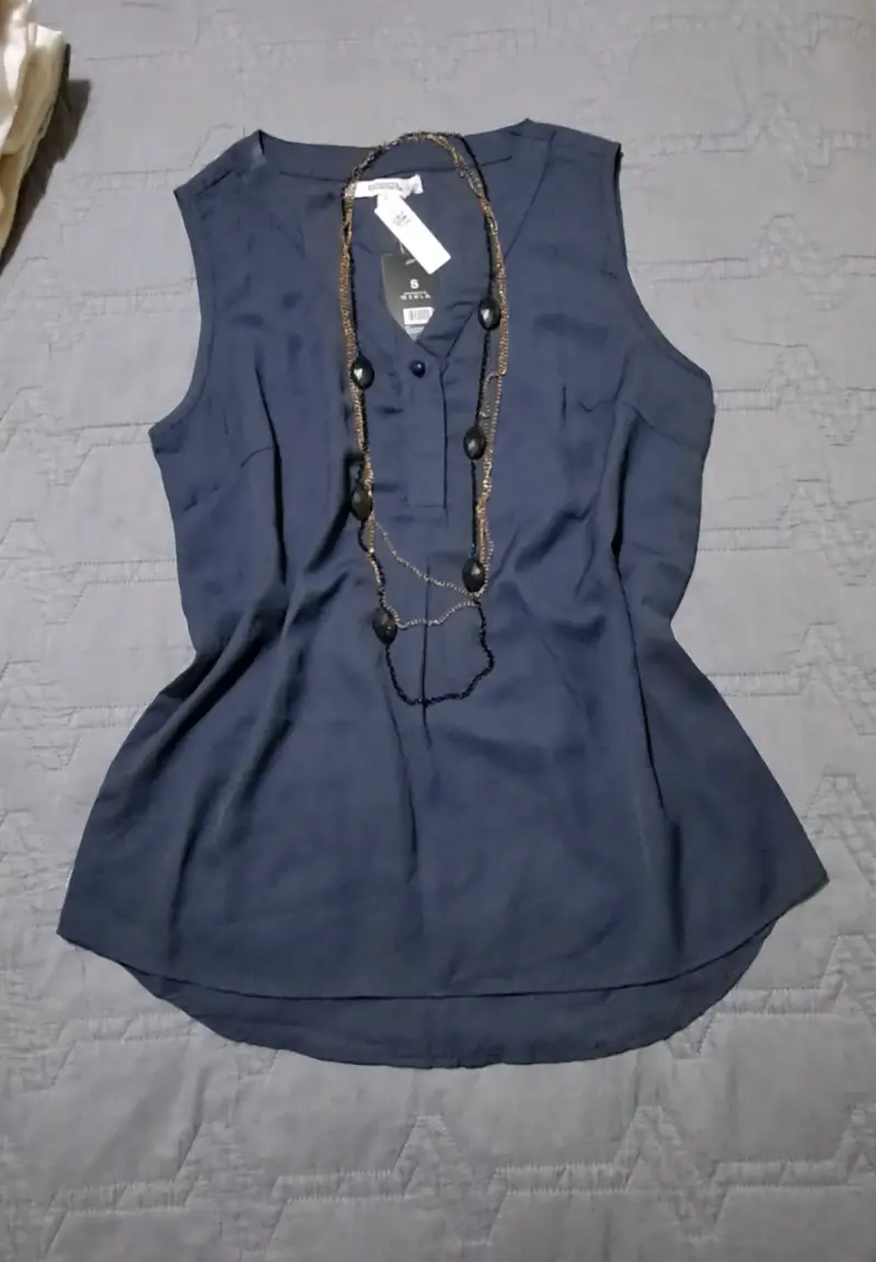Blusas de mujer en colores variados - 3