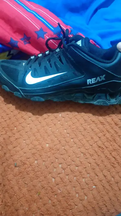 Zapatillas deportivas Nike Reax negras - miniatura 1
