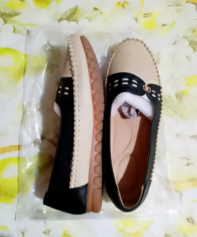 Zapatos planos de mujer en dos tonos - miniatura 4