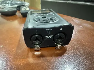 Grabadora de Audio Tascam DR-40 Portátil - miniatura 2