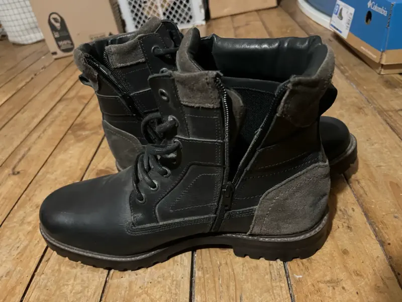 Botas de cuero negro con cierre lateral - 1