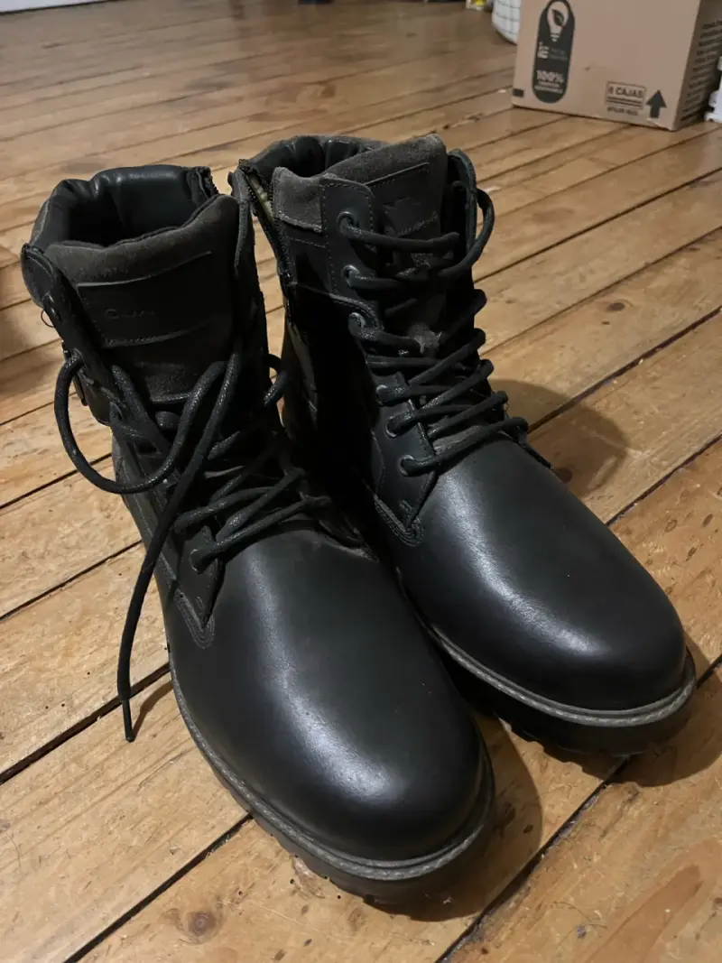 Botas de cuero negro con cierre lateral - 2