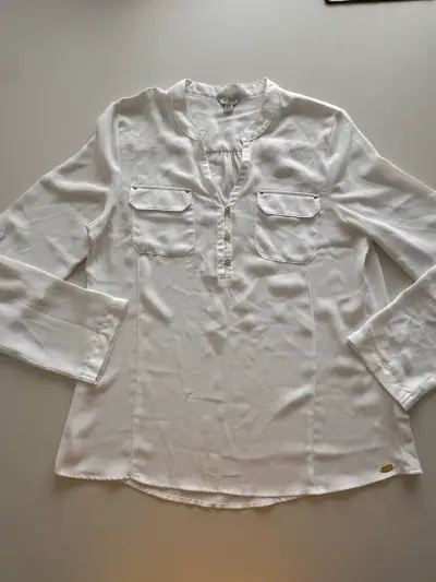 Blusa blanca de mujer Guess - miniatura 1