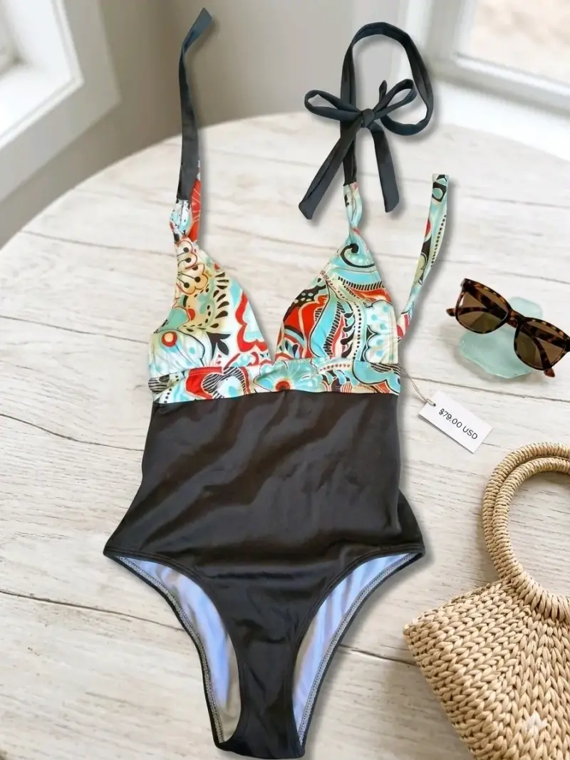 Traje de baño entero con estampado colorido