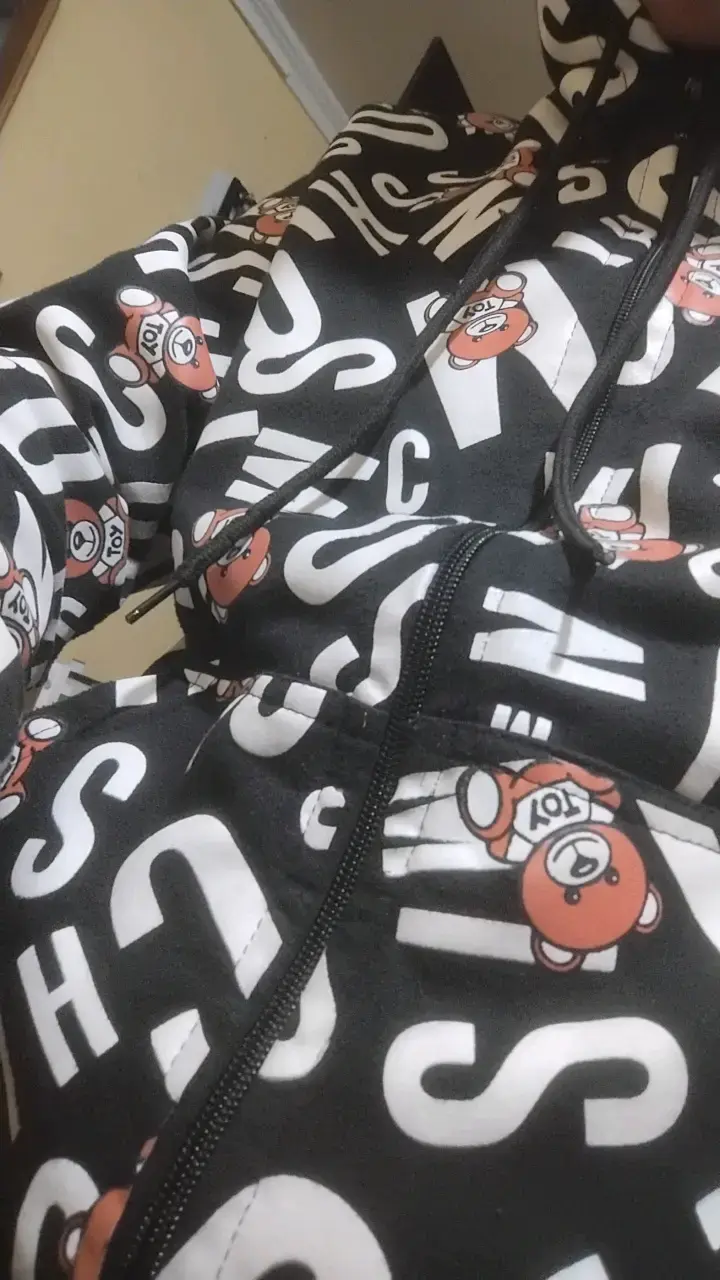 Polerón con capucha estampado de osos(moschino) - 4