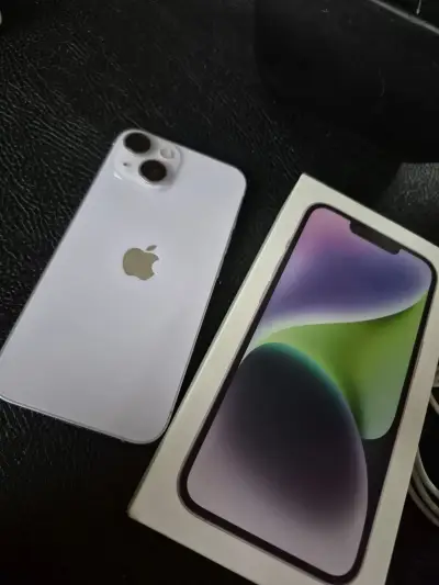 iPhone 14 con accesorios y caja original - miniatura 4