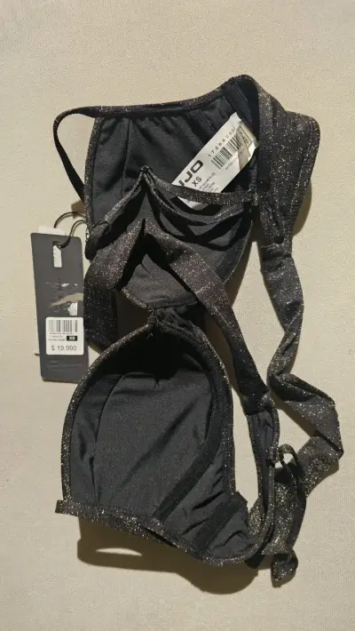 Bikini negro brillante con tirantes ajustables - miniatura 2