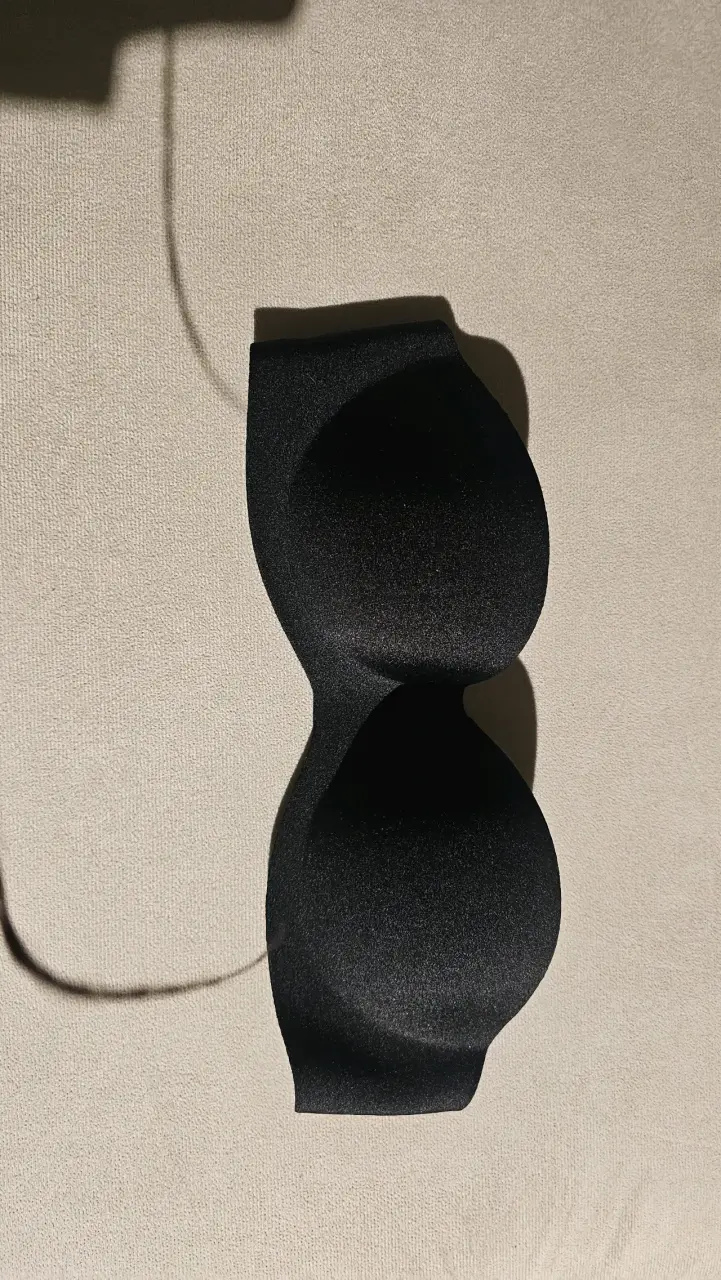 Sostén strapless negro talla 34B - 2