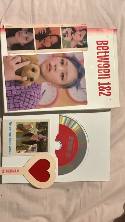 Álbum Between 1&2 de Twice con CD y fotos - miniatura 2