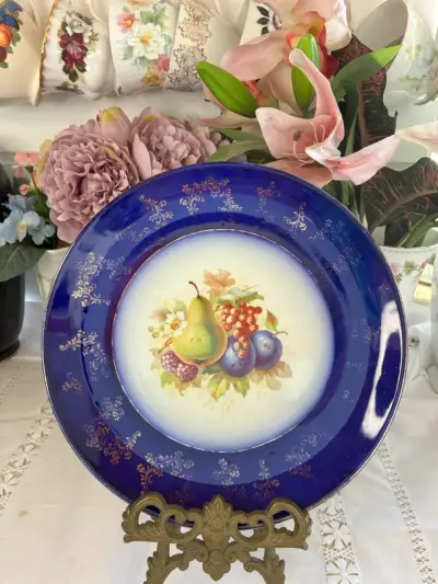 Plato decorativo vintage con diseño de frutas - miniatura 1