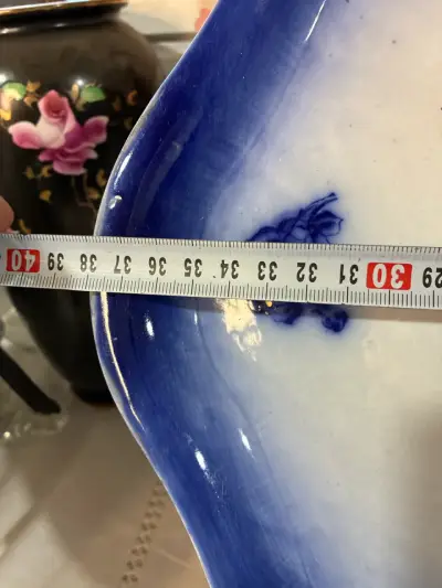 Bandeja de porcelana azul con diseño floral - miniatura 2