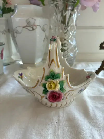 Centro de Mesa de Porcelana con Flores Dresden - miniatura 1
