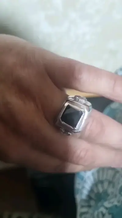Anillo de plata con piedra negra - miniatura 2