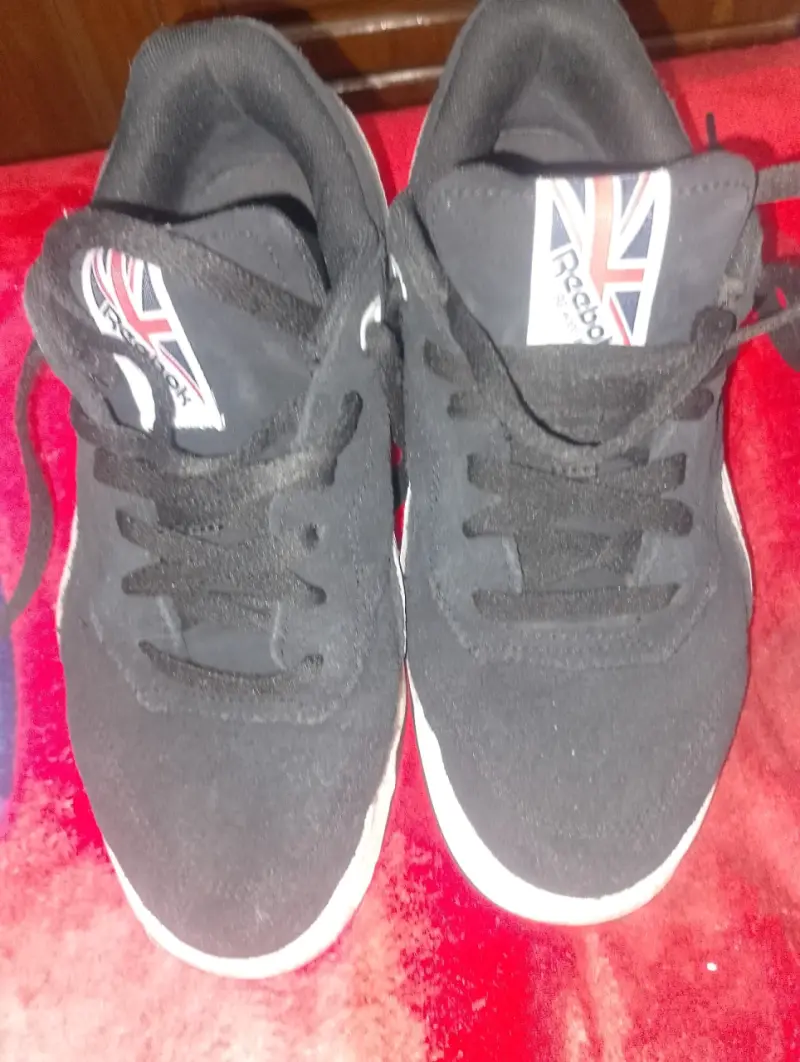 Zapatillas deportivas negras Reebok clásicas - 3