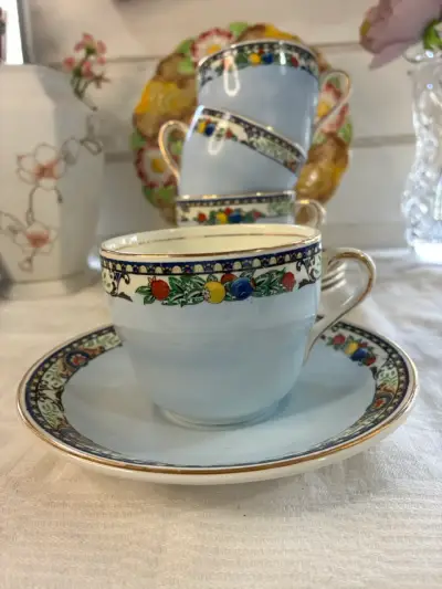 Juego de Tazas de Porcelana Decoradas Vintage - miniatura 2