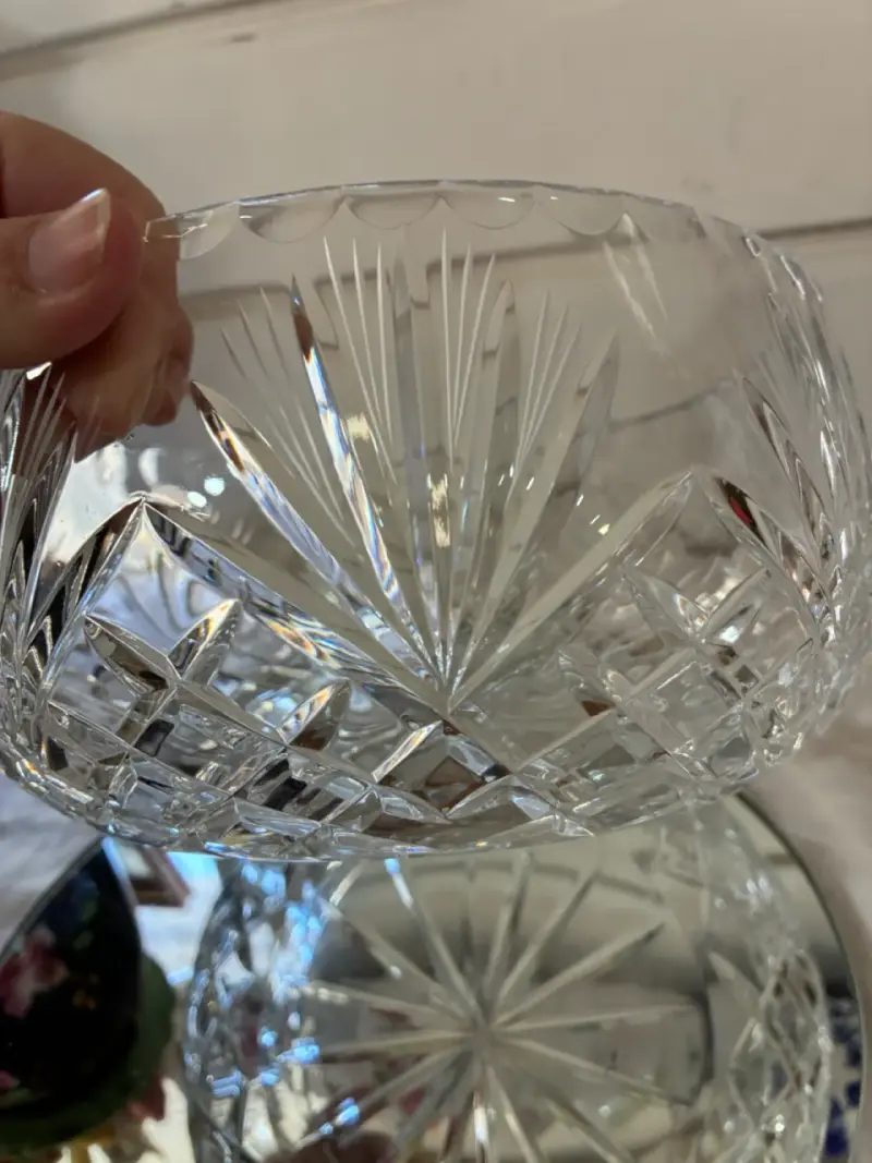 Centro de Mesa de Cristal Tallado Elegante - 2