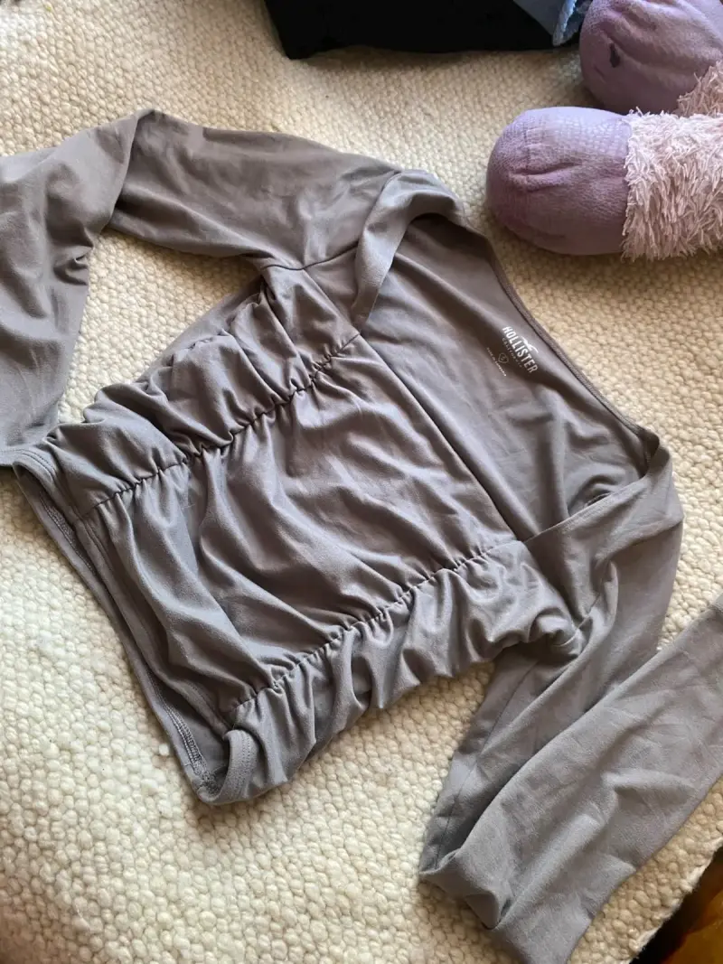 Conjunto de poleras y tops para mujer - 1