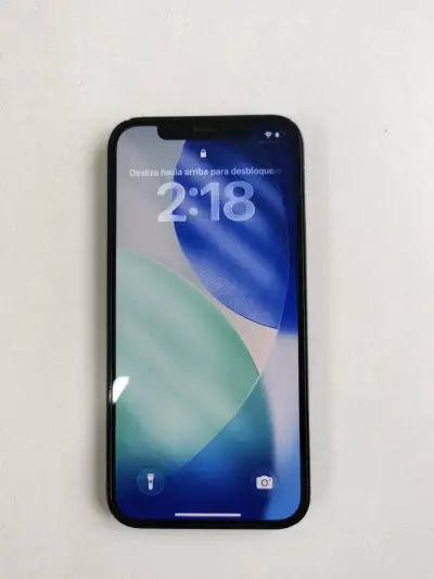 iPhone 12 en buen estado color negro - miniatura 4