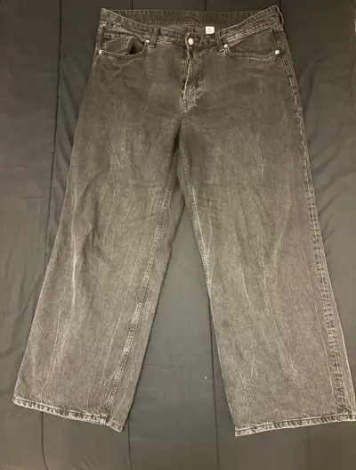 Jeans anchos de mezclilla gris para mujer - miniatura 1