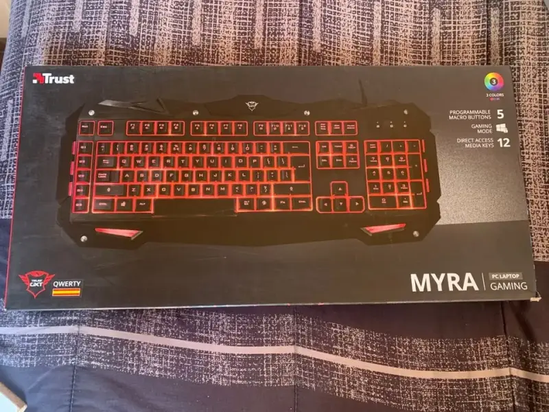 Teclado Gaming Trust Myra con Iluminación LED - 2