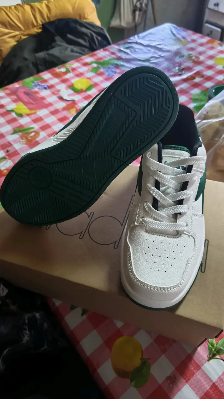 Zapatillas deportivas Diadora blancas y verdes - 2