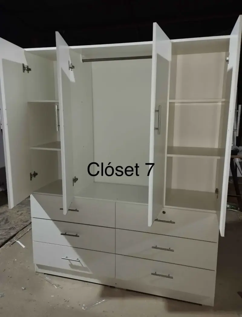 Closet 7 - 1