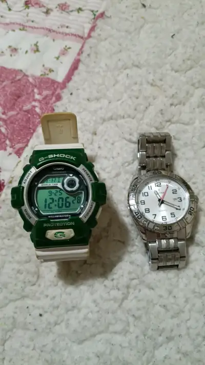 Reloj Casio G-Shock Verde Digital y reloj Festina - miniatura 1