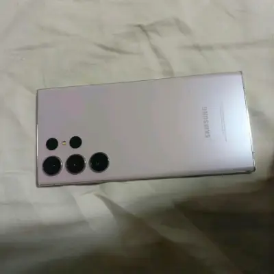 Samsung Galaxy S23 Ultra con cámara avanzada - miniatura 1