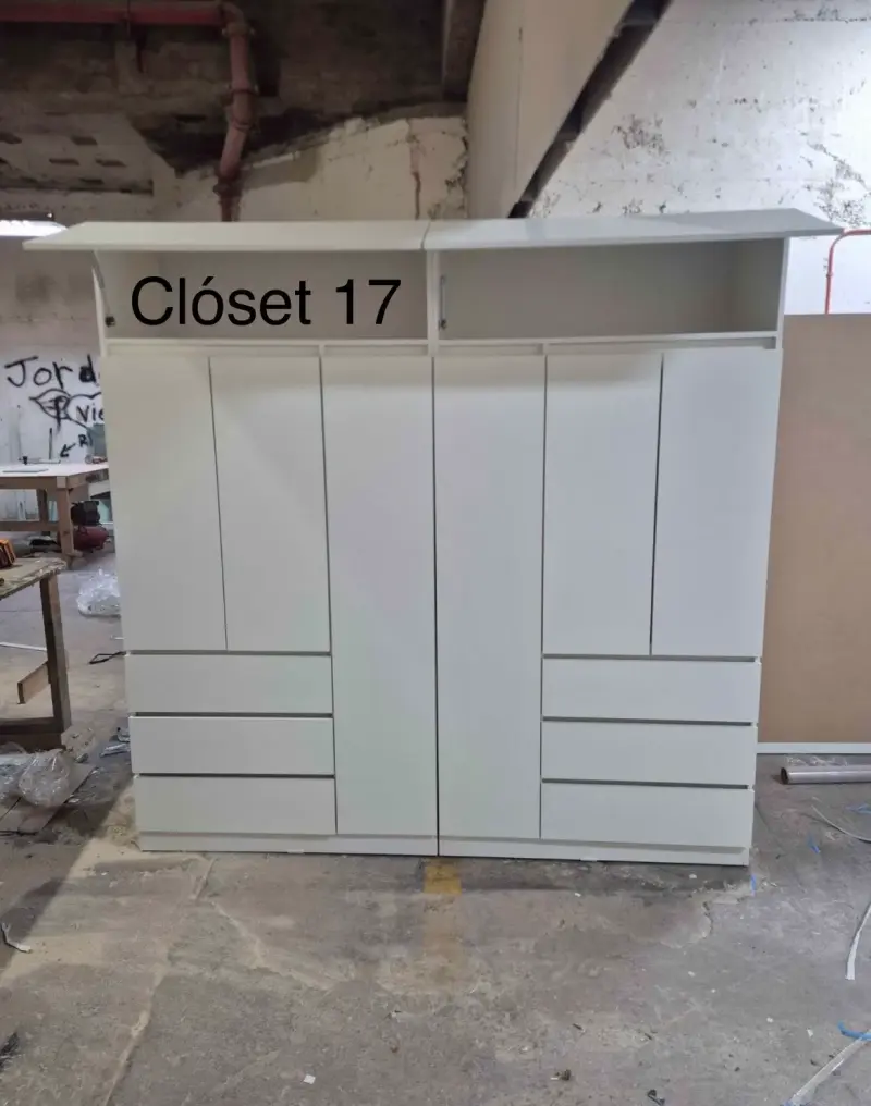 closet 17 - 1
