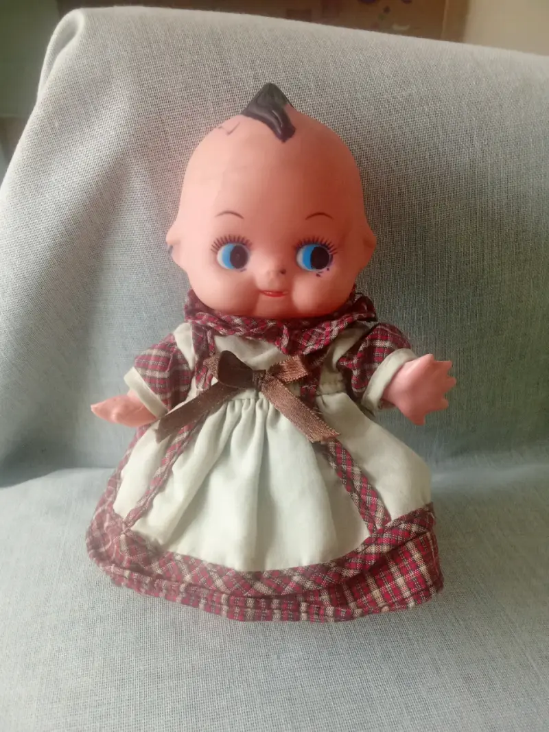 Muñeca vintage con vestido escocés - 2