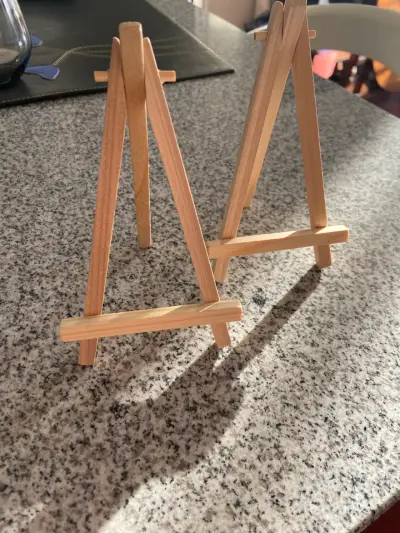 Mini atriles de madera para decoración y arte - miniatura 1