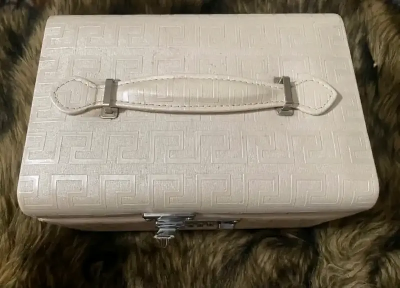 Caja organizadora de joyas con espejo y cerradura - 3