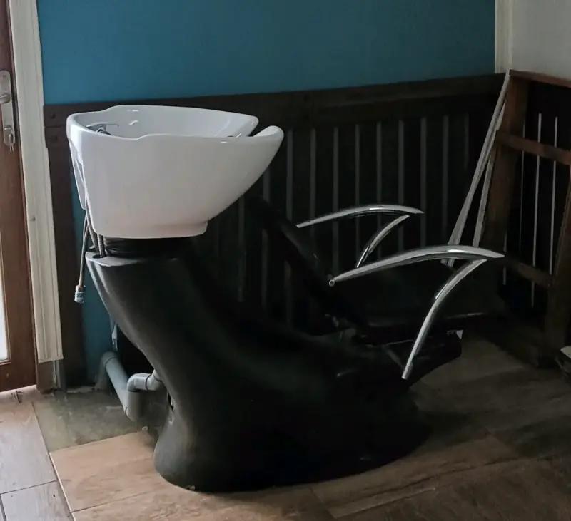 Lavacabezas de peluquería con silla integrada