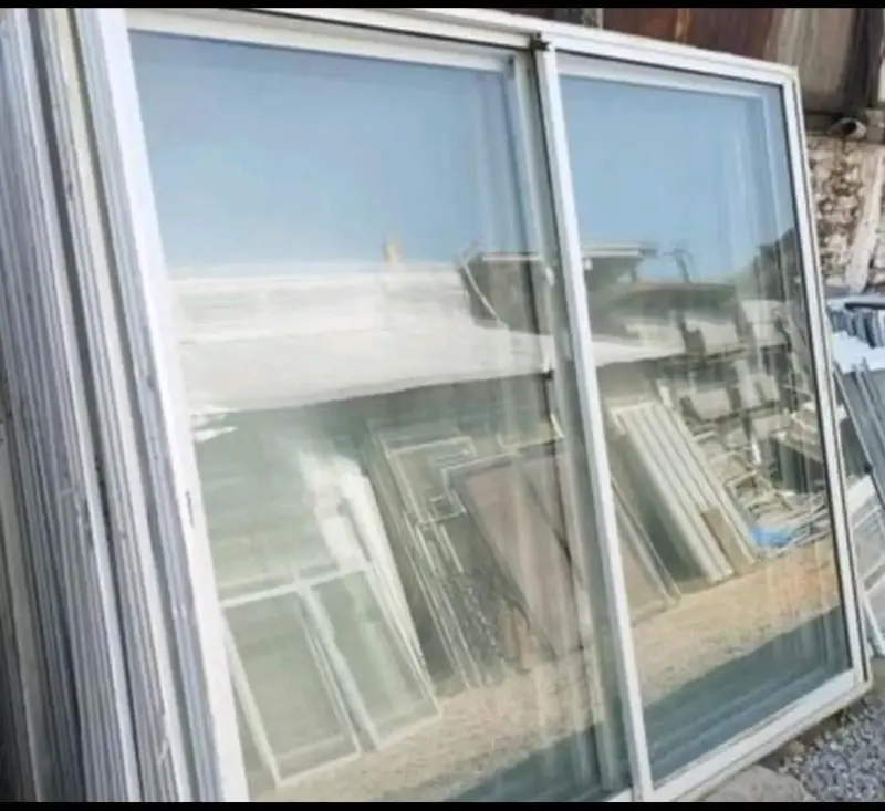 Ventana corredera de aluminio y vidrio