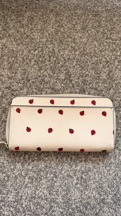 Billetera Kate Spade con diseño de mariquitas - miniatura 3