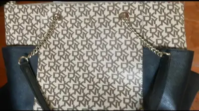 Bolso tote DKNY con diseño monograma + bolso mano - miniatura 3