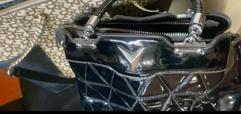 Bolso tote DKNY con diseño monograma + bolso mano - 5
