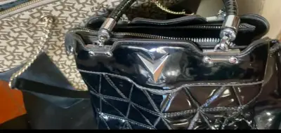 Bolso tote DKNY con diseño monograma + bolso mano - miniatura 5