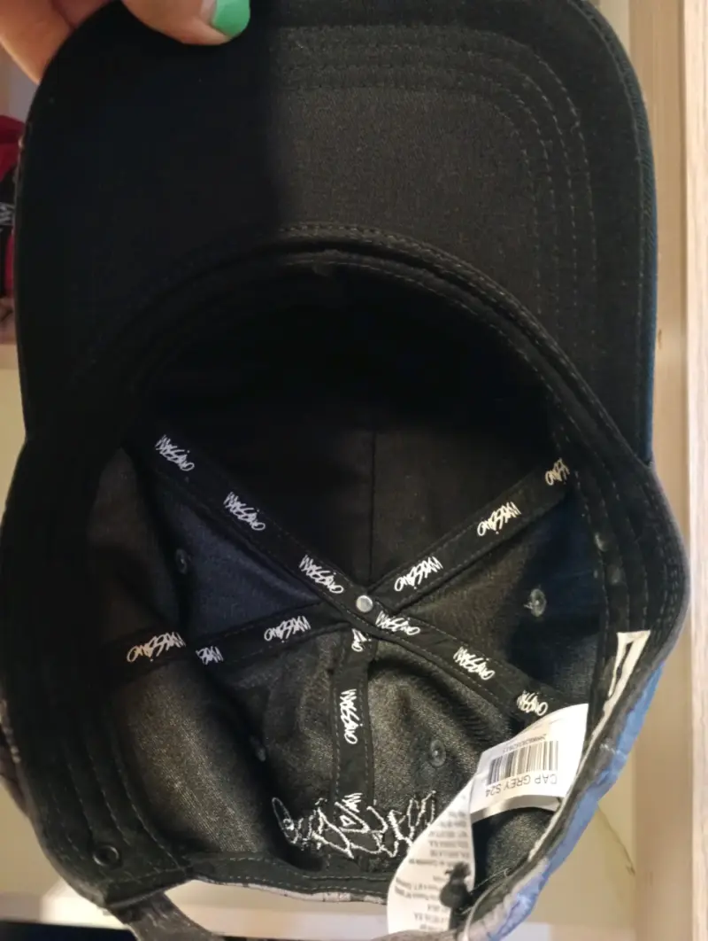 Gorra negra con diseño Mossimo - 2