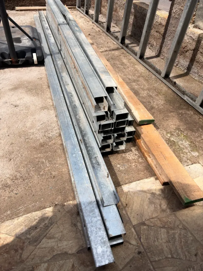 Perfiles de acero galvanizado para construcción - 1