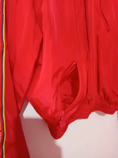 Chaqueta Corta Roja Cortaviento Mujer S/M - miniatura 3