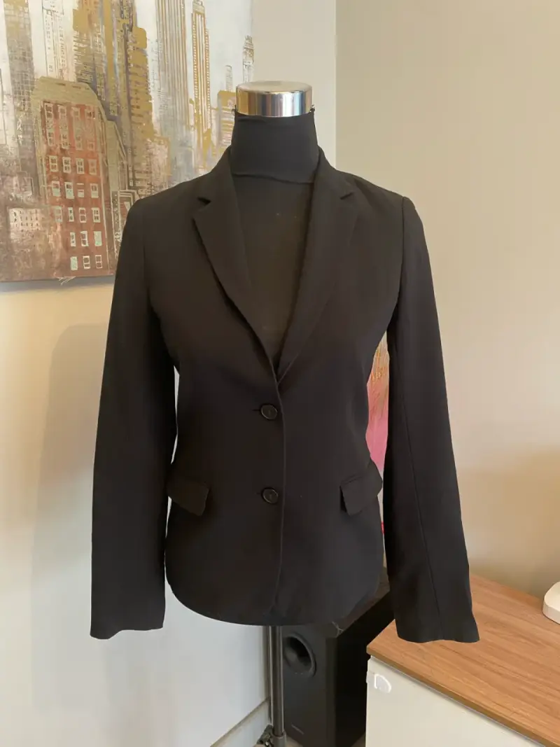 Blazer negro elegante para mujer - 1