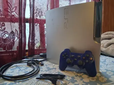 PS3 plateada con lector malo - PlayStation 3 - miniatura 1