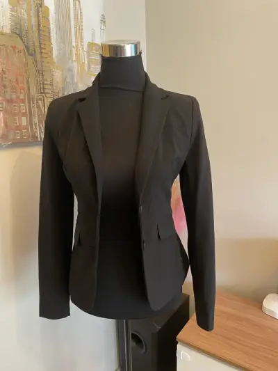 Blazer negro elegante para mujer - miniatura 1