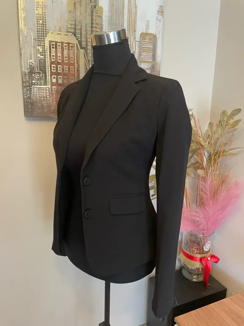 Blazer negro elegante para mujer - 2