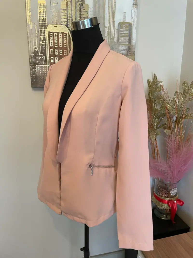 Blazer rosa claro para mujer con bolsillos - 3