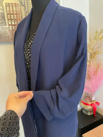 Blazer azul marino para mujer elegante - miniatura 3