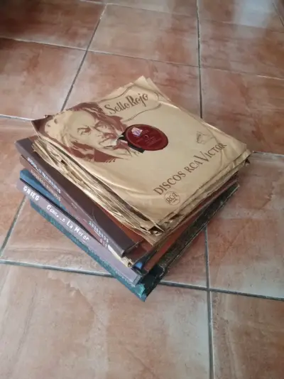Colección de discos de vinilo antiguos RCA Victor y Columbia - miniatura 1