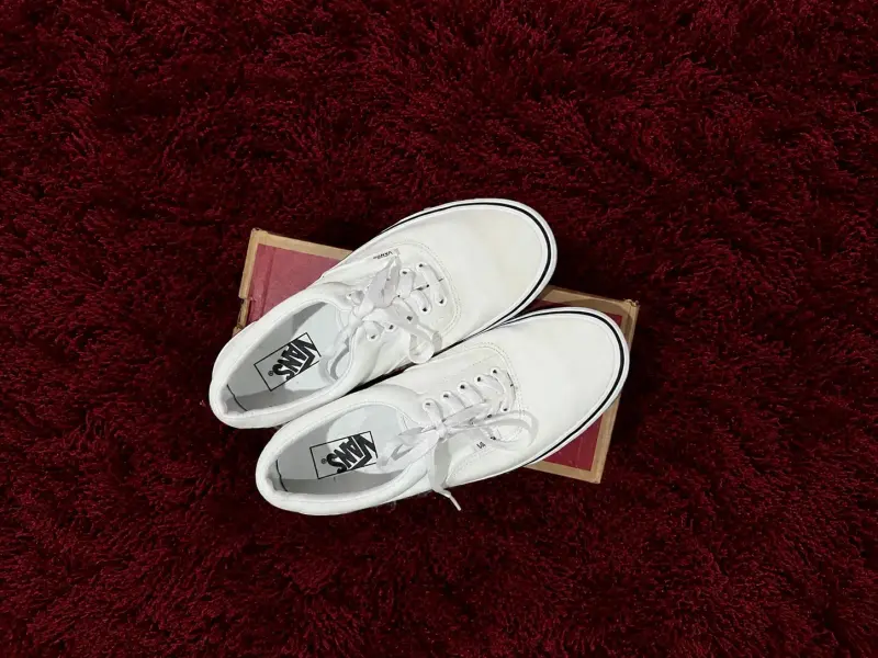 Zapatillas blancas Vans clásicas unisex - 2